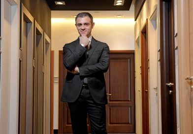 Fabrica de uşi şi ferestre Pinum din Bucureşti exportă 15% din producţie în Italia şi Statele Unite ale Americii Fabrica de uşi şi ferestre Pinum din Bucureşti exportă 15% din producţie în Italia şi Statele Unite ale Americii
