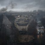 Franţa în criză: cum se confruntă ţara cu ameninţarea unui război civil