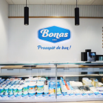 Producătorul clujean de lactate Bonas a trecut pe profit net / Fabrica din Dezmir procesează zilnic între 12.000 şi 20.000 de litri de lapte provenit exclusiv din fermele din zona Clujului