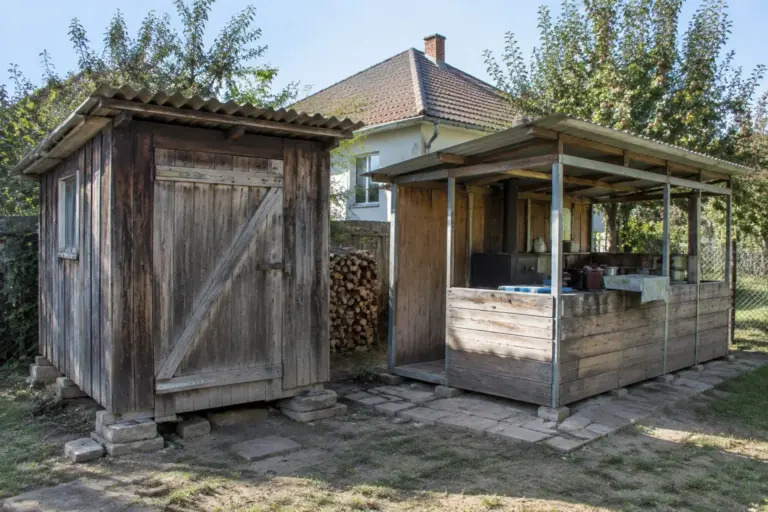 Anexe fără autorizație la o gospodărie