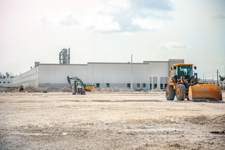 Șantier de spații industriale și logistice