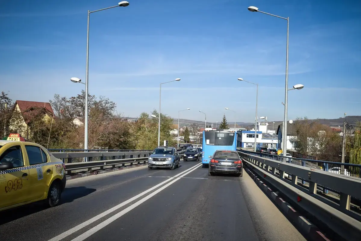 Viaductul de pe Calea Șurii Mari a primit autorizație pentru lărgirea la trei benzi